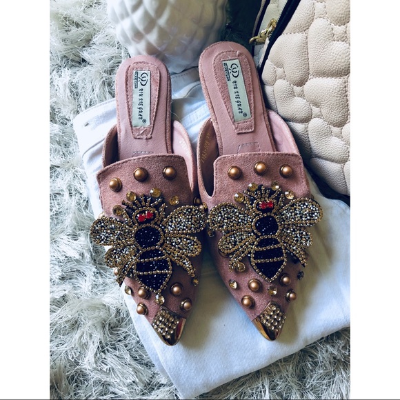 NEW ‘Bee Mine’ Mules - Picture 4 of 7